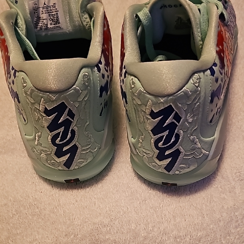 JORDAN Zion 3 Sneakers - Picture 4 of 4